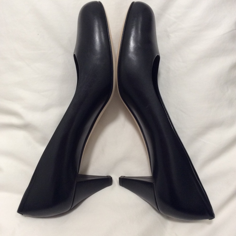 Bally Edgell Black Calf Pump - US 8.5M/ EU 39
